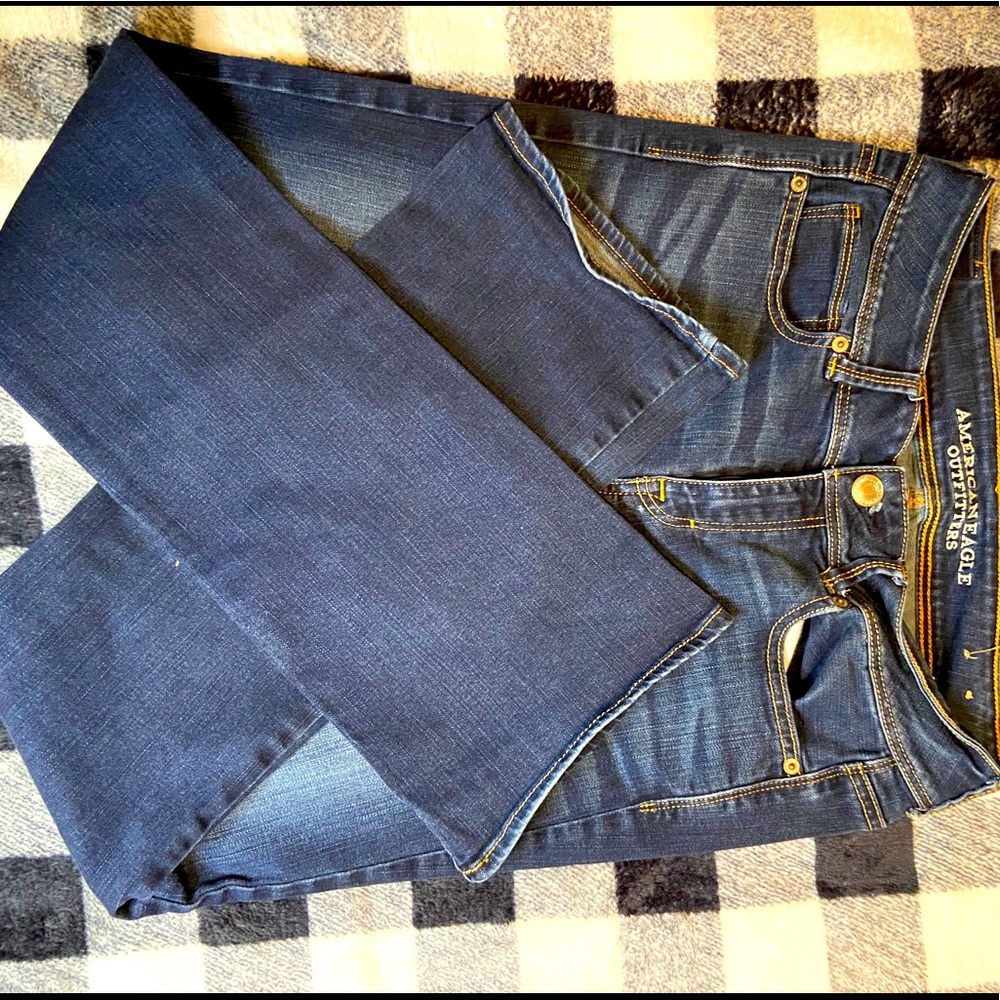 American Eagle “kick boot” cut size 8 jeans